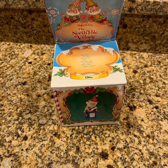 Enesco 1992 Sandi Zimnicki Ollie Mailbox Elf Vintage Village Figure in Box - Picture 9 of 9